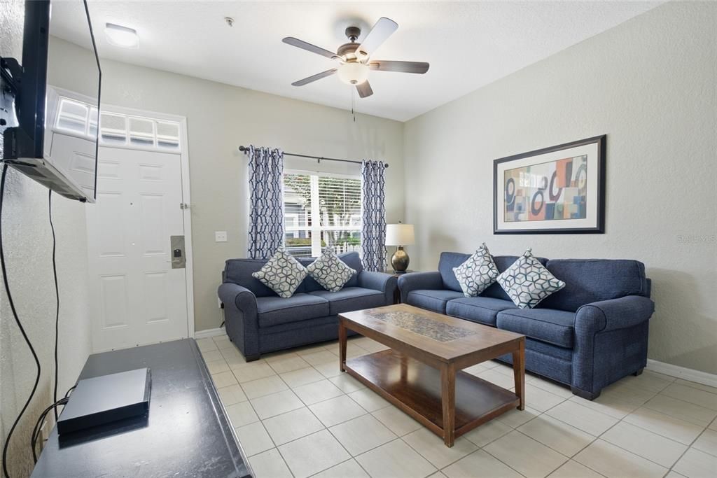 For Sale: $229,500 (3 beds, 2 baths, 1296 Square Feet)