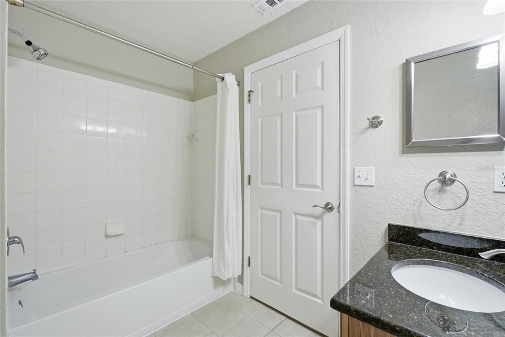 For Sale: $229,500 (3 beds, 2 baths, 1296 Square Feet)
