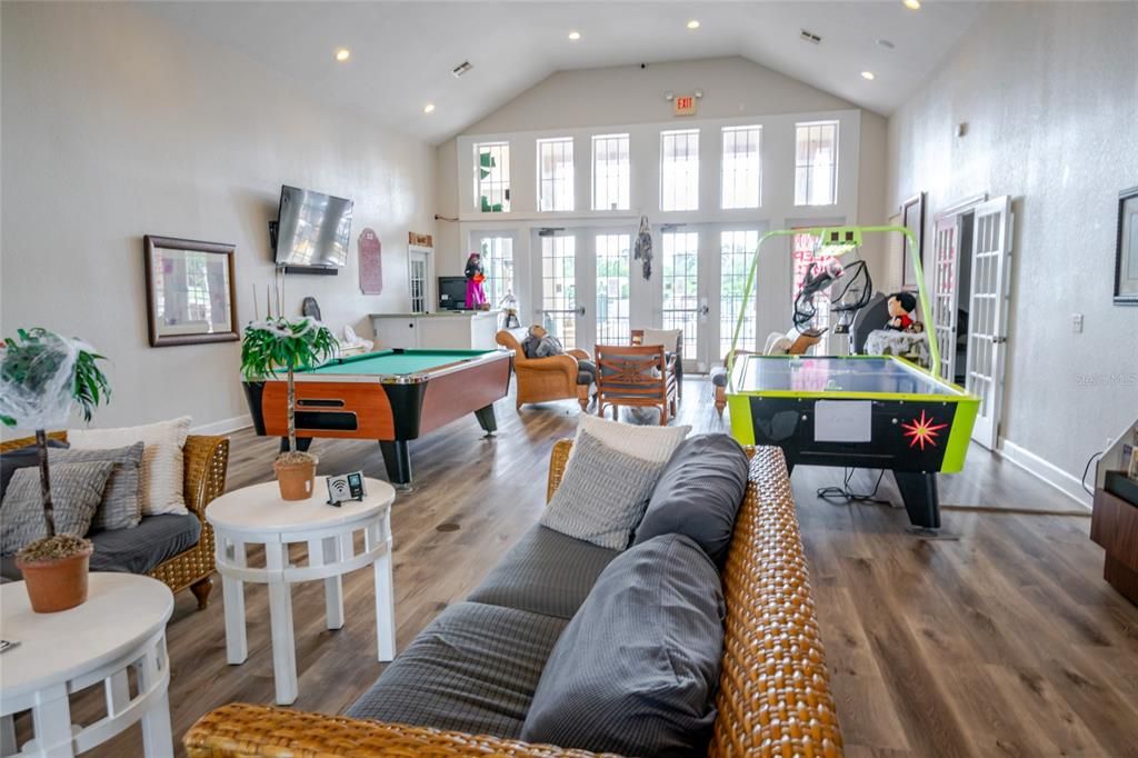 For Sale: $229,500 (3 beds, 2 baths, 1296 Square Feet)