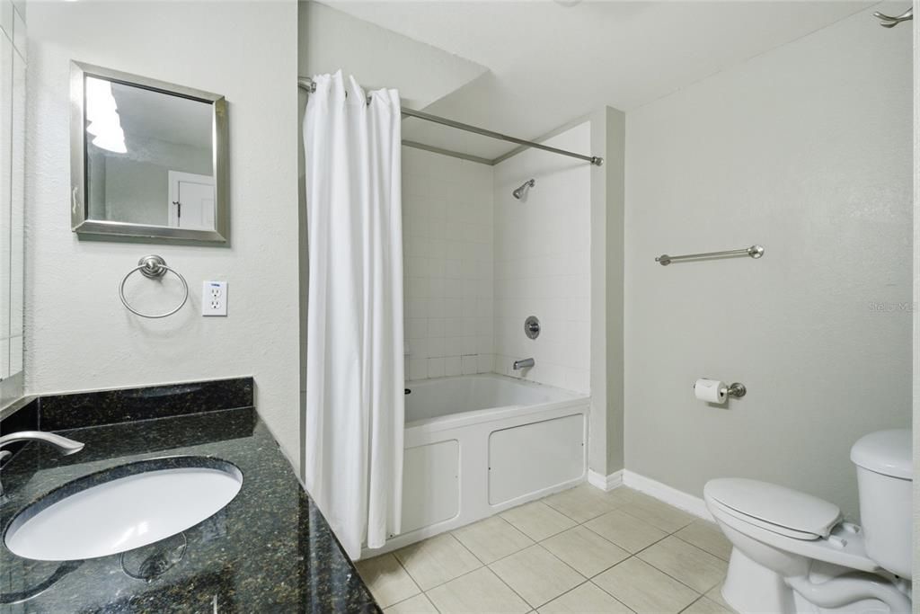 For Sale: $229,500 (3 beds, 2 baths, 1296 Square Feet)