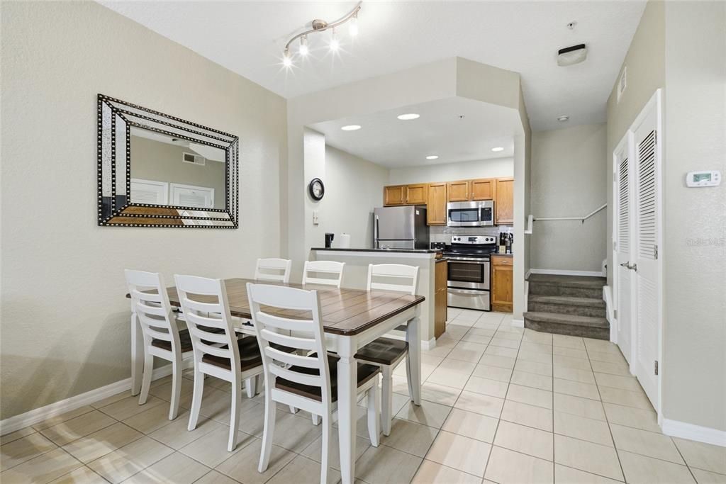 For Sale: $229,500 (3 beds, 2 baths, 1296 Square Feet)