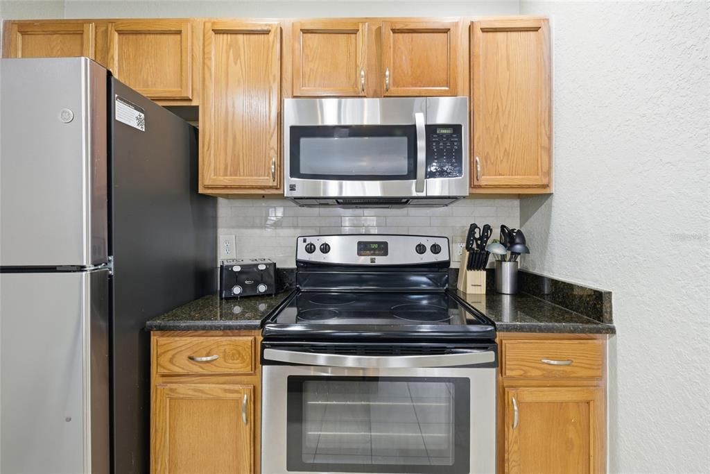 For Sale: $229,500 (3 beds, 2 baths, 1296 Square Feet)