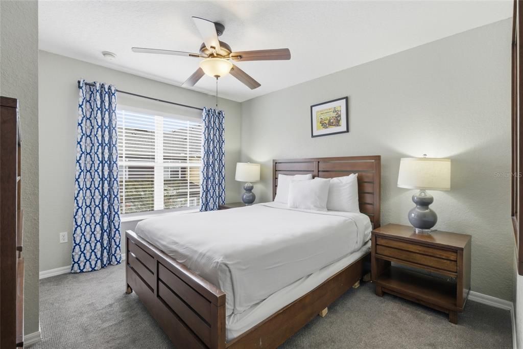 For Sale: $229,500 (3 beds, 2 baths, 1296 Square Feet)