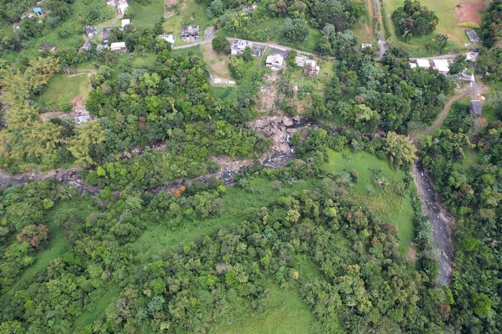 На продажу: $899,000 (28.00 acres)