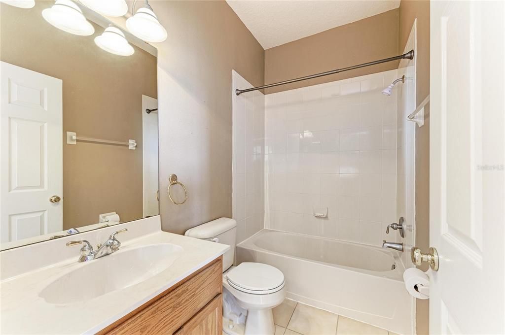 В аренду: $2,300 (3 спален, 2 ванн, 1657 Квадратных фут)