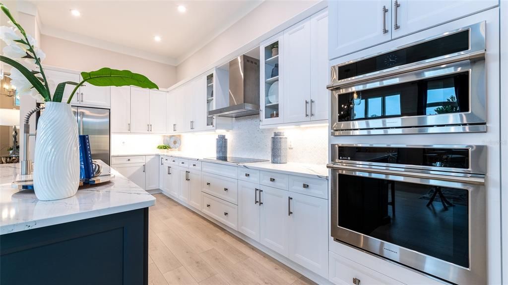 На продажу: $599,990 (3 спален, 3 ванн, 2360 Квадратных фут)