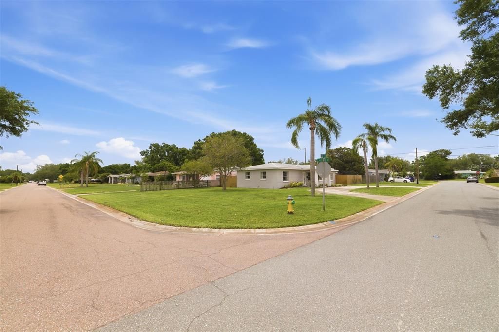 Activo con contrato: $450,000 (3 camas, 2 baños, 1450 Pies cuadrados)