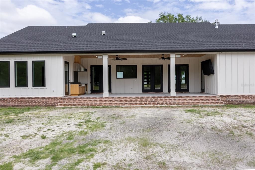 For Sale: $1,600,000 (4 beds, 4 baths, 3500 Square Feet)