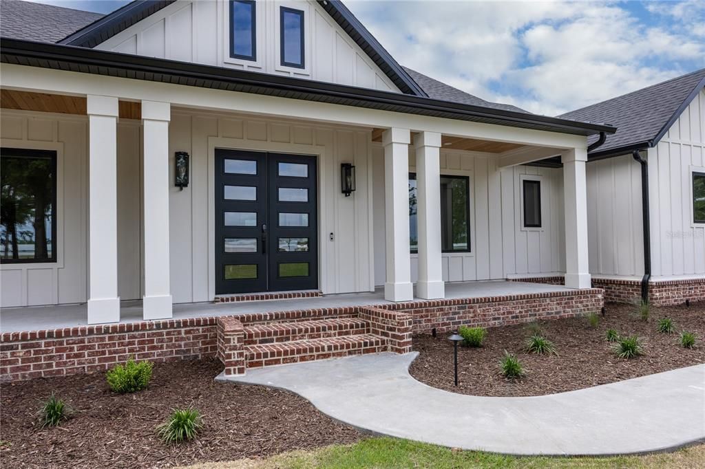 For Sale: $1,600,000 (4 beds, 4 baths, 3500 Square Feet)