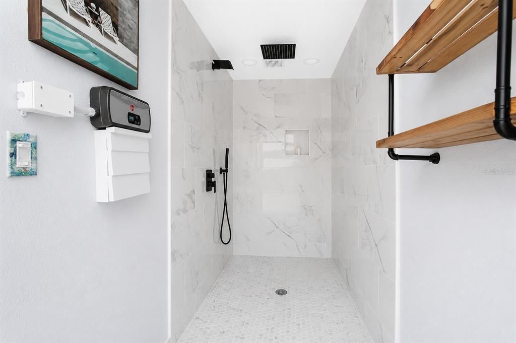 En Venta: $399,990 (3 camas, 2 baños, 1908 Pies cuadrados)