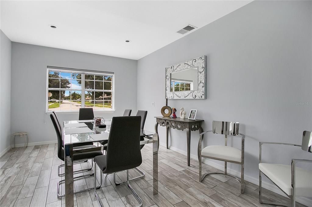 En Venta: $399,990 (3 camas, 2 baños, 1908 Pies cuadrados)