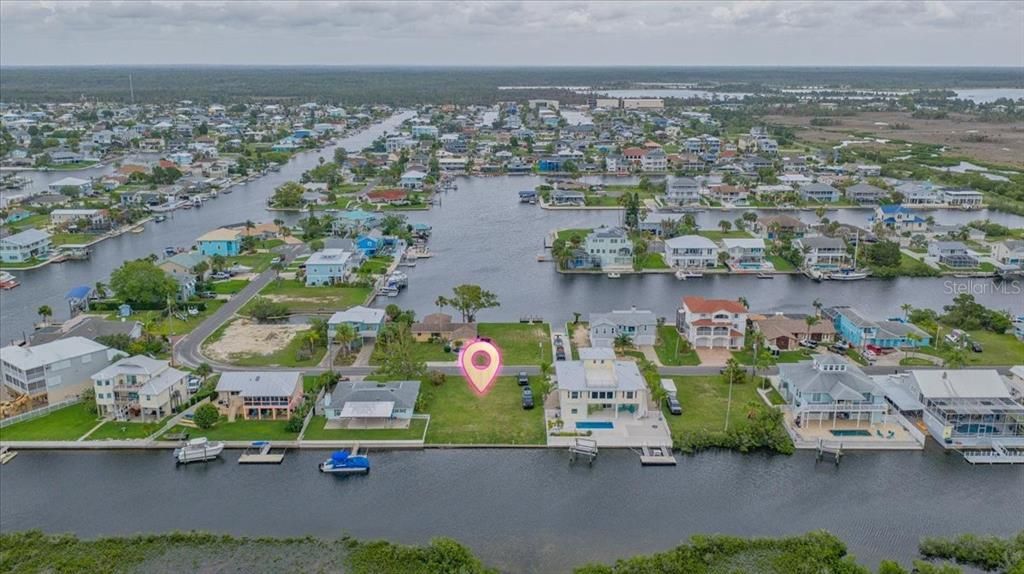 En Venta: $649,000 (0.17 acres)
