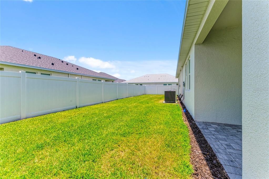 For Sale: $448,000 (2 beds, 2 baths, 1486 Square Feet)