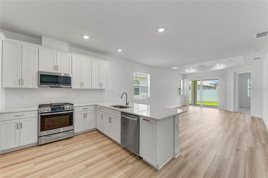 For Sale: $448,000 (2 beds, 2 baths, 1486 Square Feet)