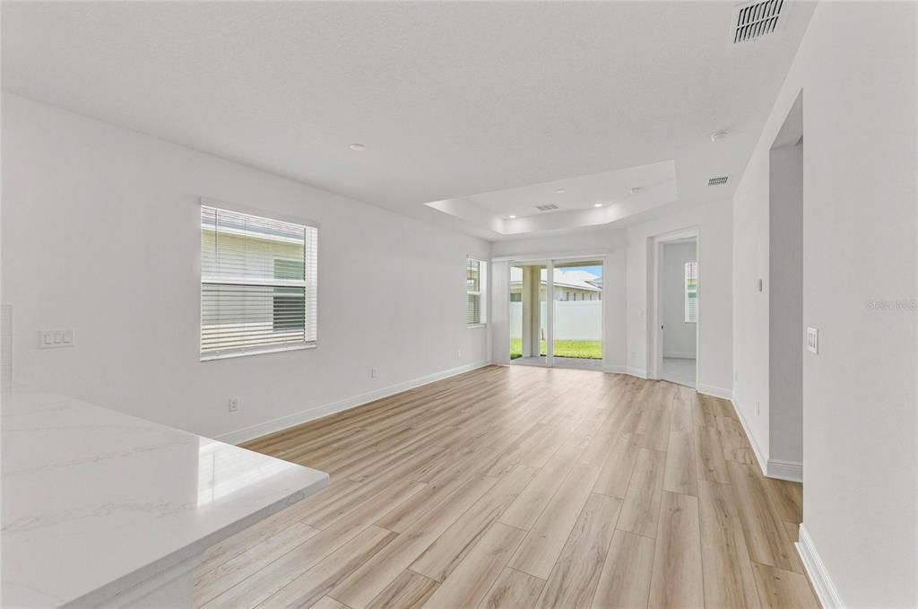 For Sale: $448,000 (2 beds, 2 baths, 1486 Square Feet)
