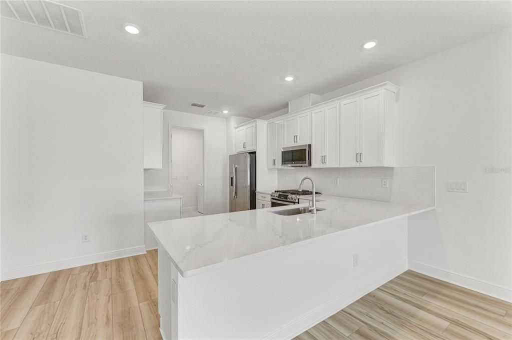 For Sale: $448,000 (2 beds, 2 baths, 1486 Square Feet)