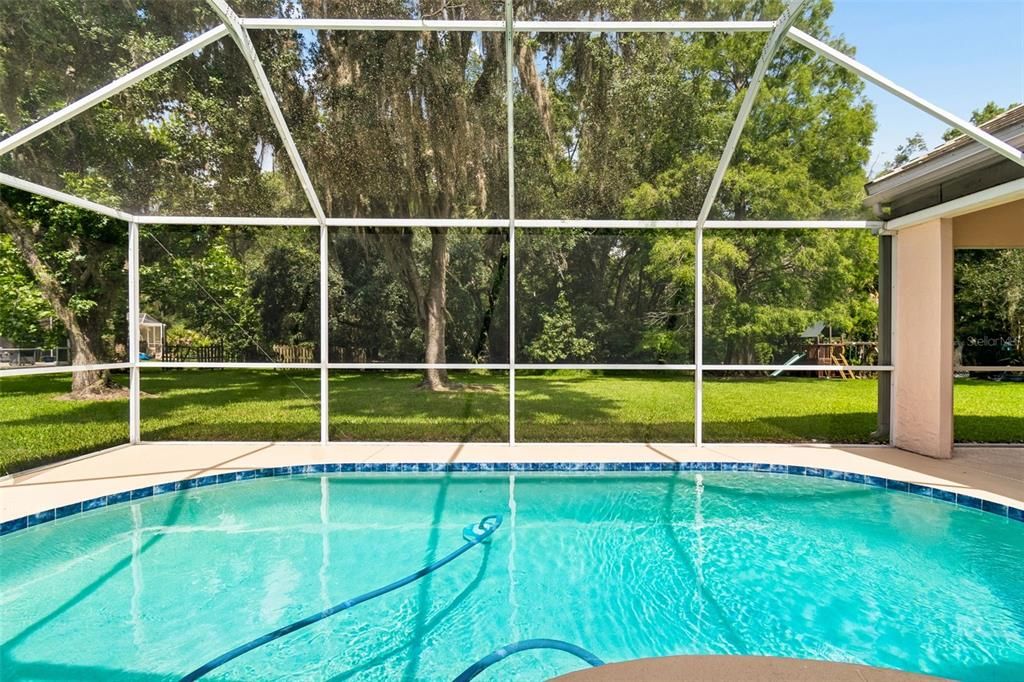 На продажу: $539,900 (4 спален, 2 ванн, 1985 Квадратных фут)