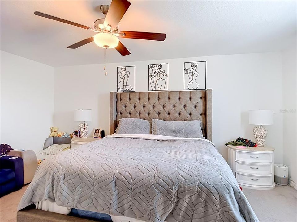 For Sale: $440,000 (6 beds, 3 baths, 2580 Square Feet)