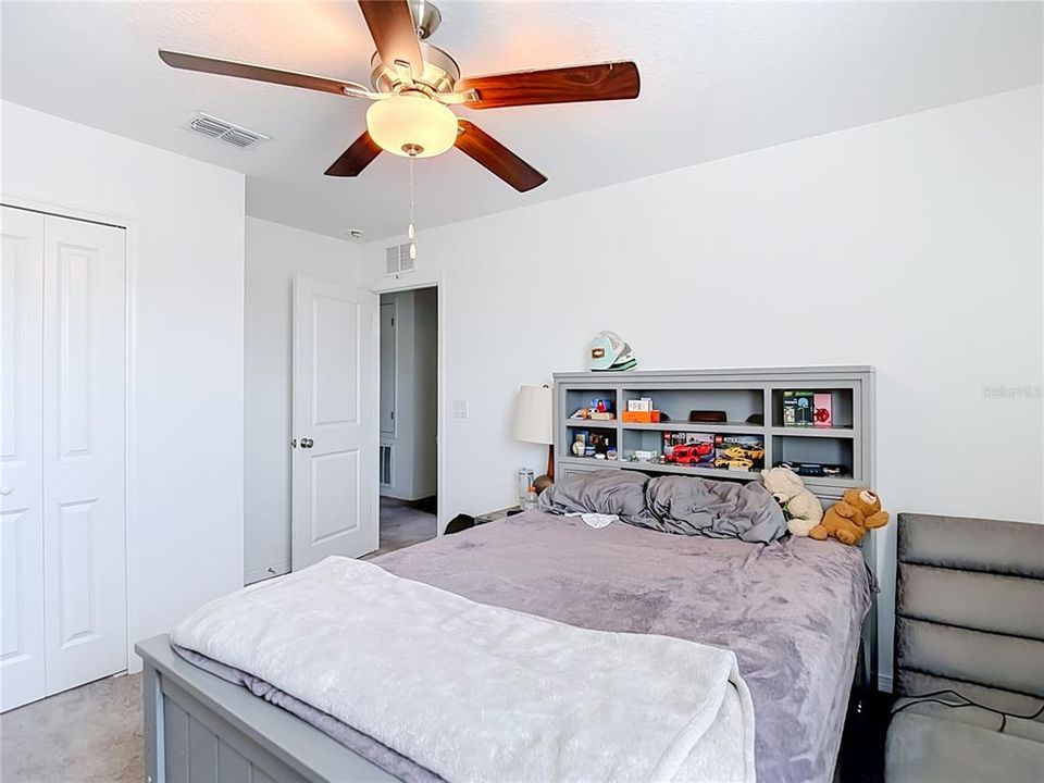 For Sale: $440,000 (6 beds, 3 baths, 2580 Square Feet)