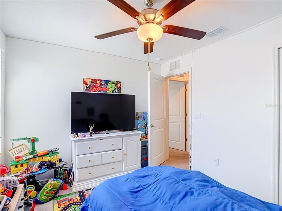 For Sale: $440,000 (6 beds, 3 baths, 2580 Square Feet)