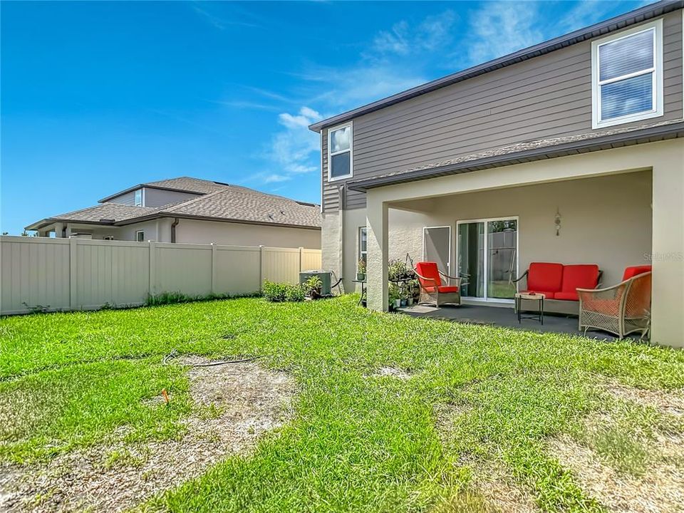 For Sale: $440,000 (6 beds, 3 baths, 2580 Square Feet)