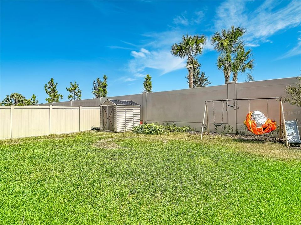For Sale: $440,000 (6 beds, 3 baths, 2580 Square Feet)