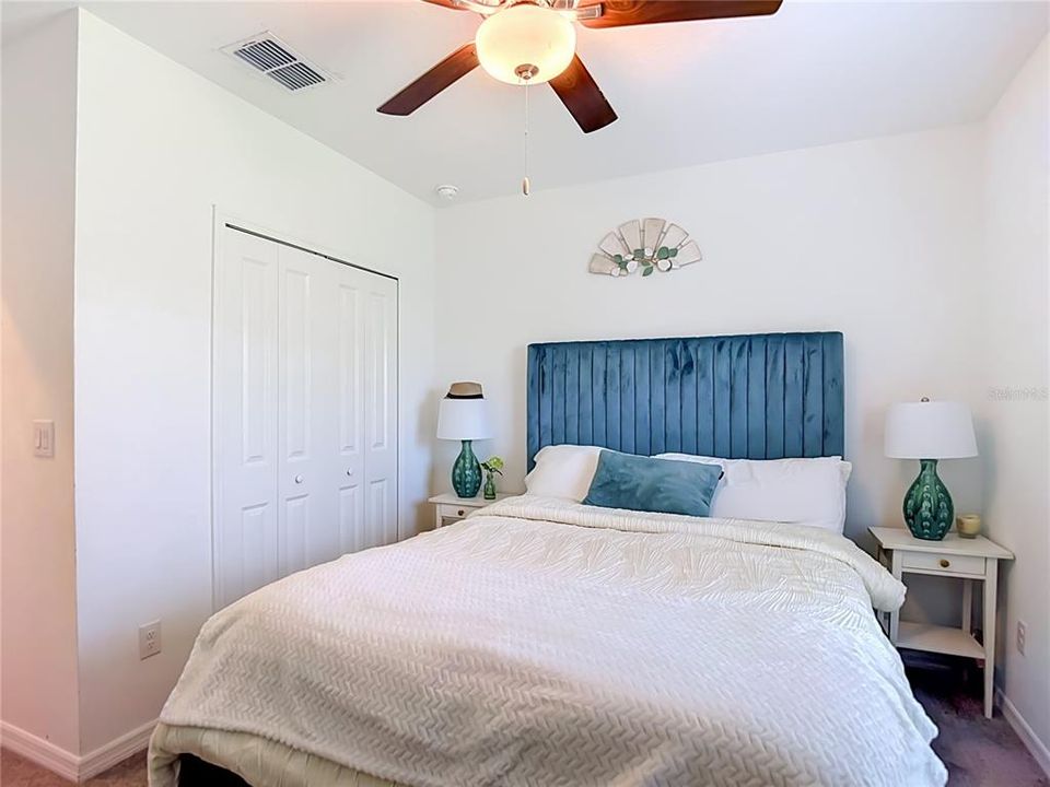 For Sale: $440,000 (6 beds, 3 baths, 2580 Square Feet)