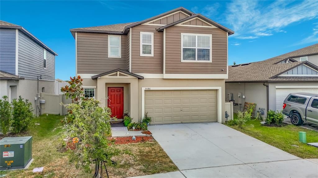 For Sale: $440,000 (6 beds, 3 baths, 2580 Square Feet)