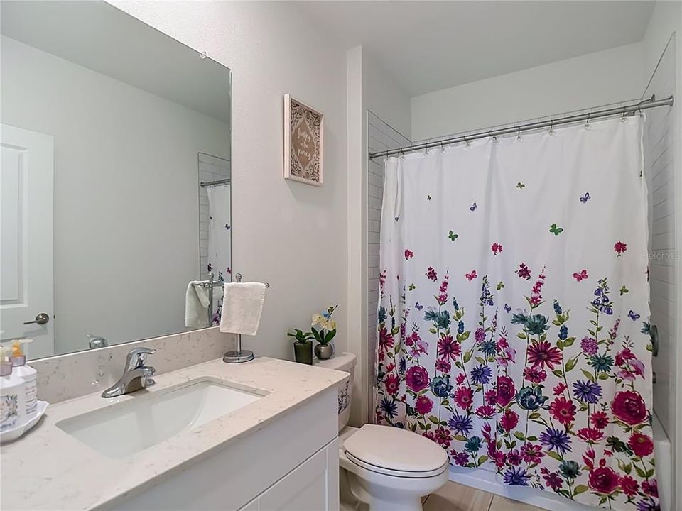 For Sale: $440,000 (6 beds, 3 baths, 2580 Square Feet)