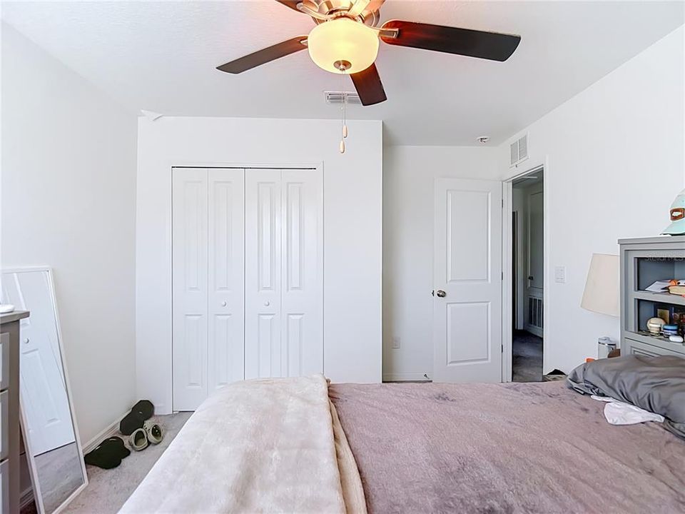For Sale: $440,000 (6 beds, 3 baths, 2580 Square Feet)