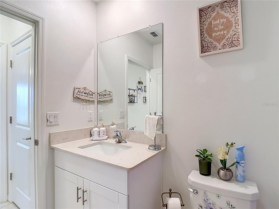 For Sale: $440,000 (6 beds, 3 baths, 2580 Square Feet)