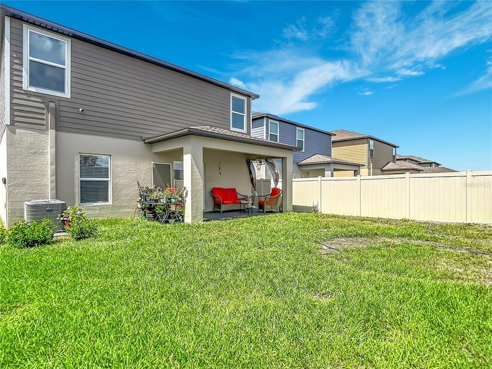 For Sale: $440,000 (6 beds, 3 baths, 2580 Square Feet)