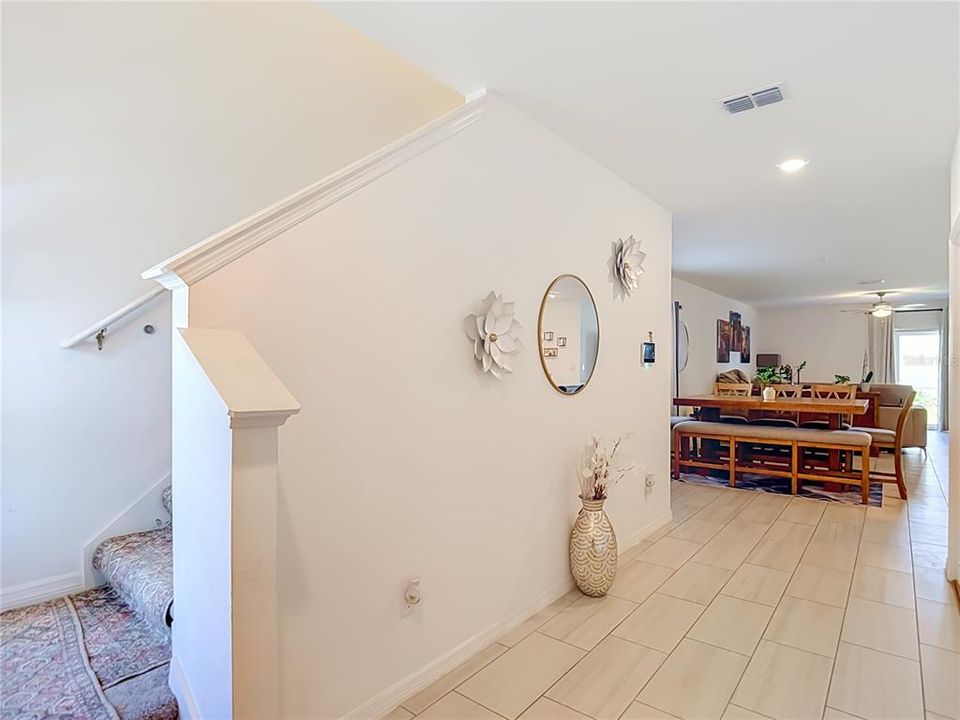 For Sale: $440,000 (6 beds, 3 baths, 2580 Square Feet)