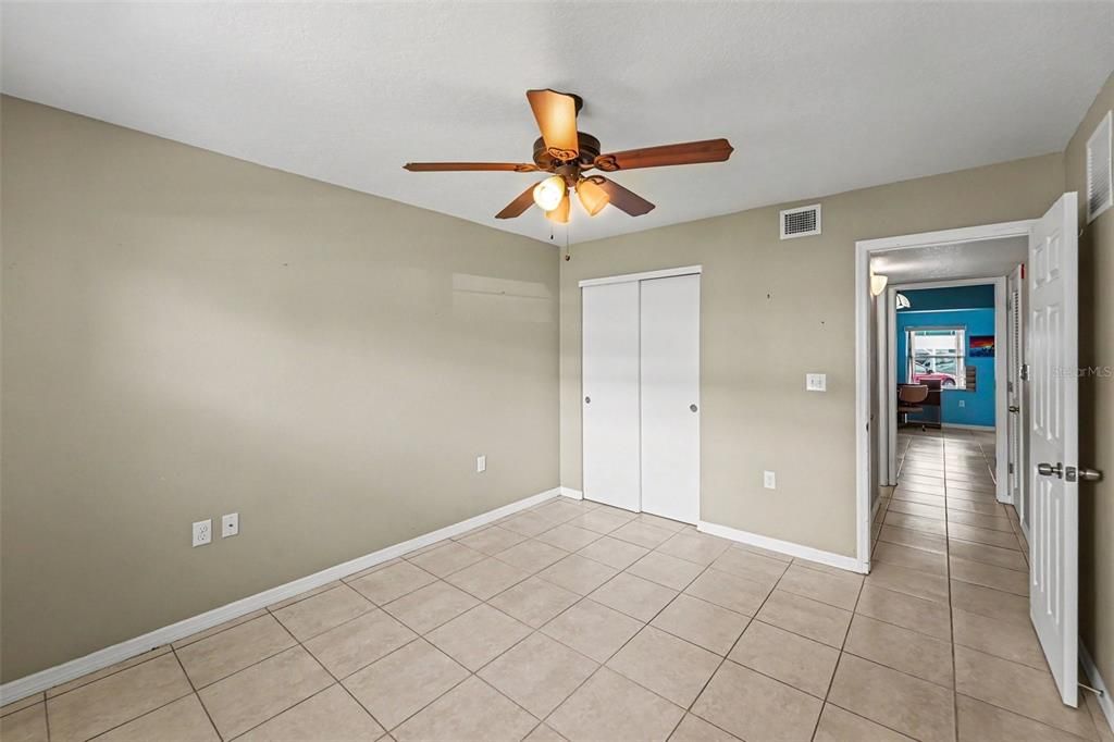 For Sale: $147,000 (2 beds, 2 baths, 950 Square Feet)