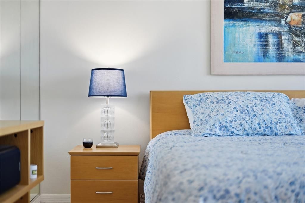 Active With Contract: $4,000 (2 beds, 2 baths, 1555 Square Feet)