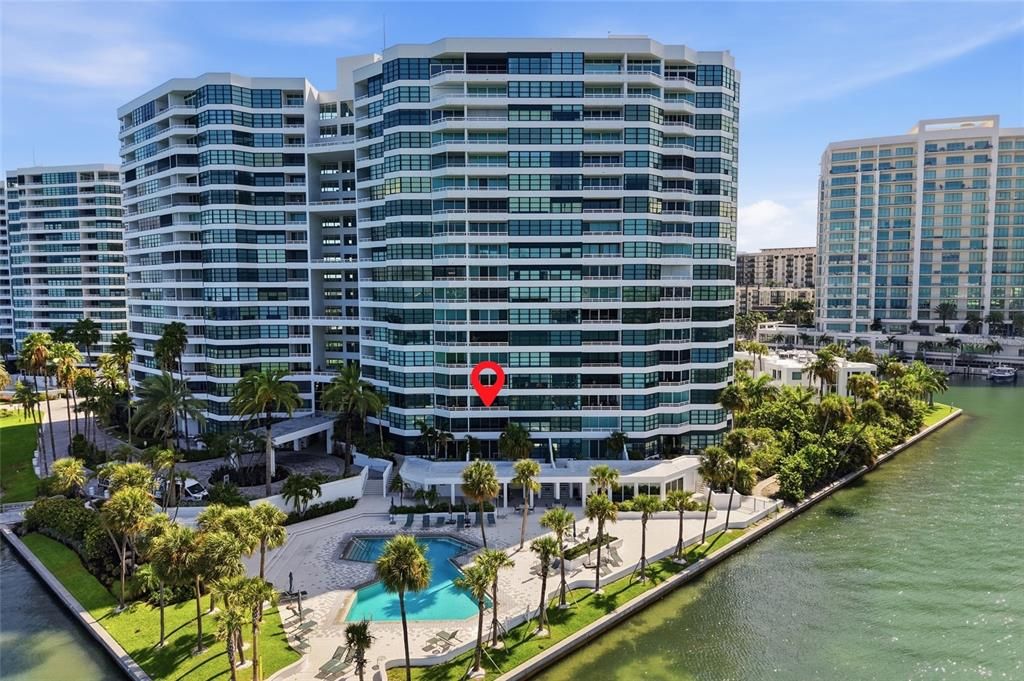 Active With Contract: $4,000 (2 beds, 2 baths, 1555 Square Feet)