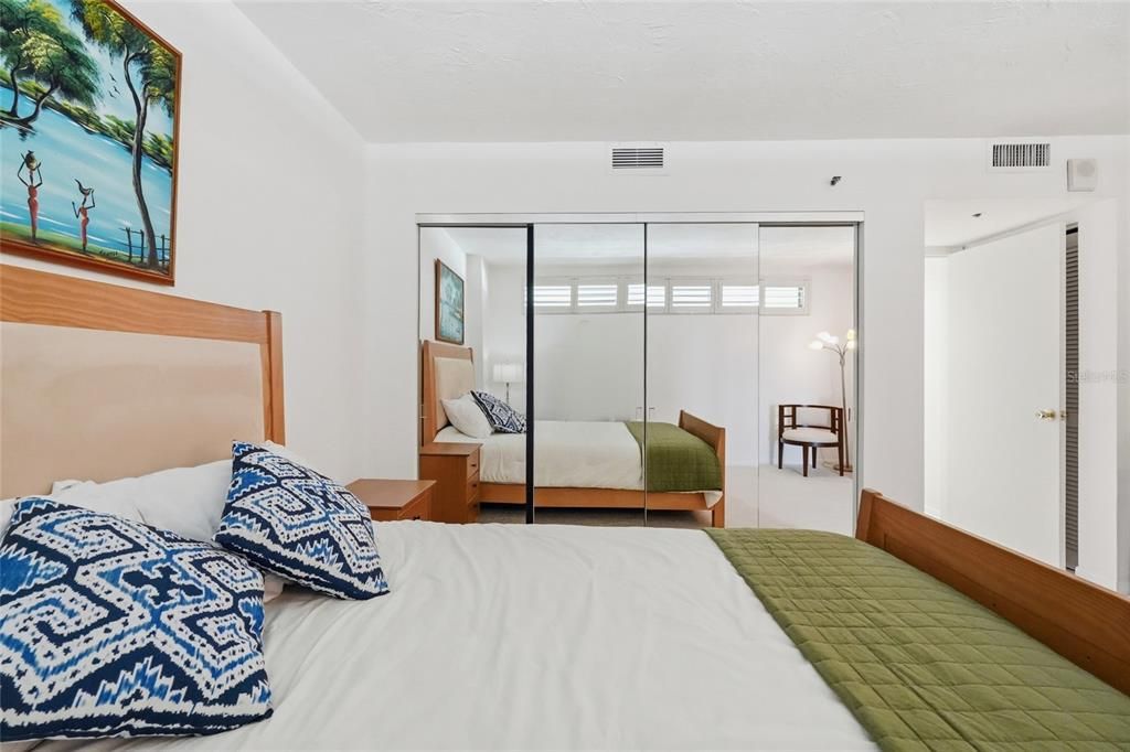 Active With Contract: $4,000 (2 beds, 2 baths, 1555 Square Feet)