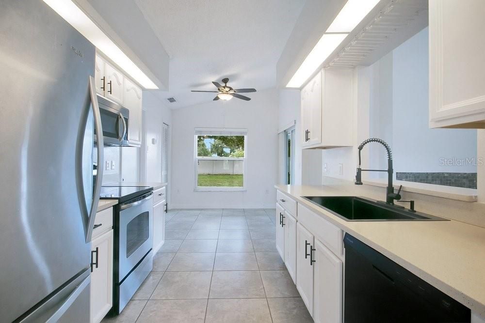 En Venta: $390,000 (3 camas, 2 baños, 1294 Pies cuadrados)