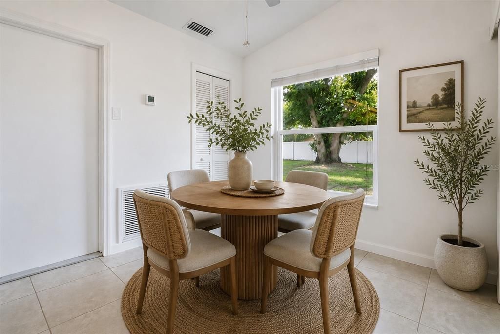 En Venta: $390,000 (3 camas, 2 baños, 1294 Pies cuadrados)