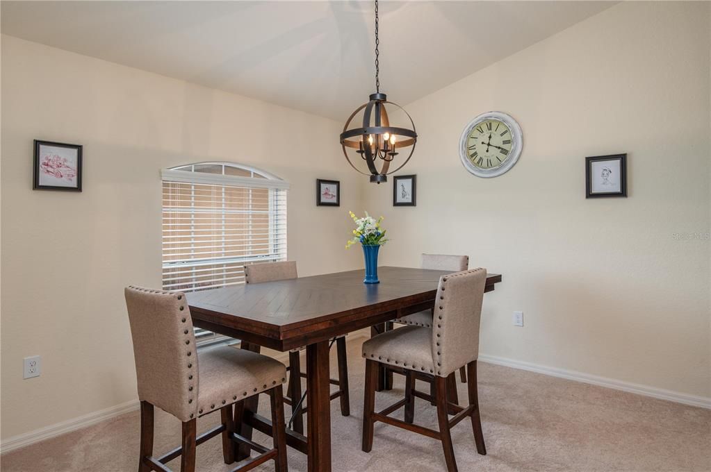 For Sale: $300,000 (3 beds, 2 baths, 1919 Square Feet)
