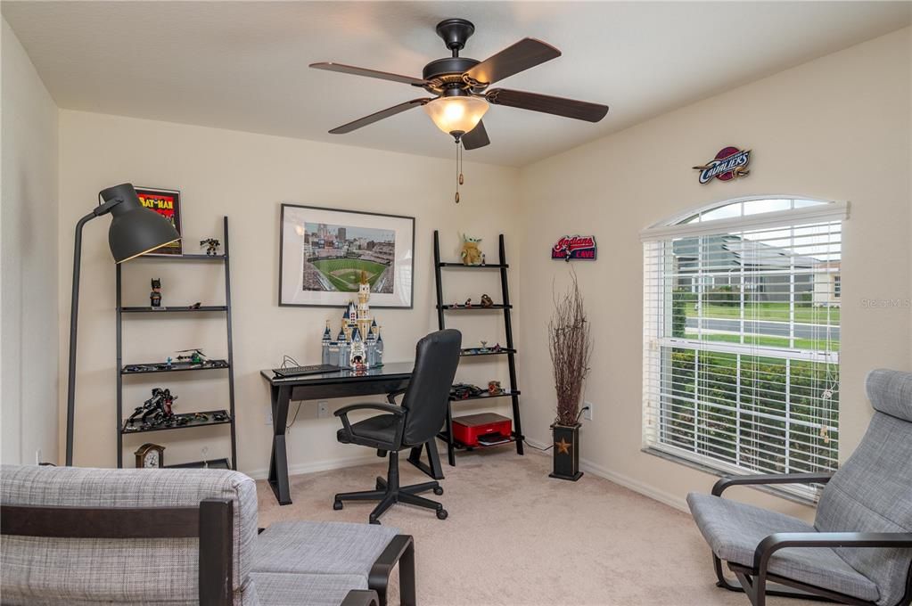 For Sale: $300,000 (3 beds, 2 baths, 1919 Square Feet)