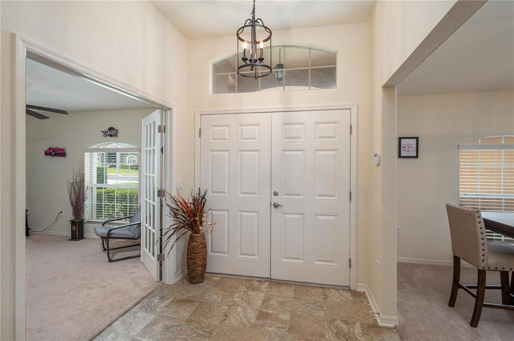 For Sale: $300,000 (3 beds, 2 baths, 1919 Square Feet)