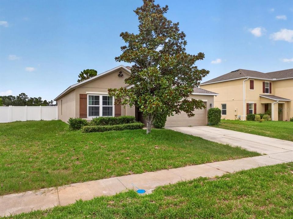 For Sale: $371,000 (3 beds, 2 baths, 1669 Square Feet)