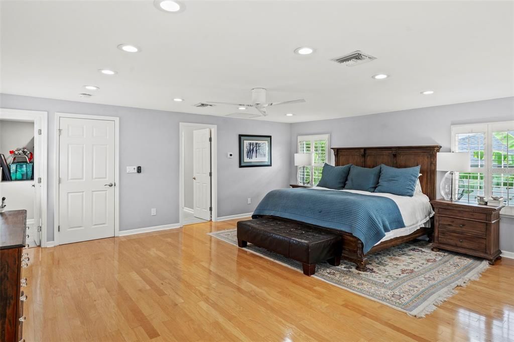 For Sale: $1,799,000 (5 beds, 3 baths, 3050 Square Feet)