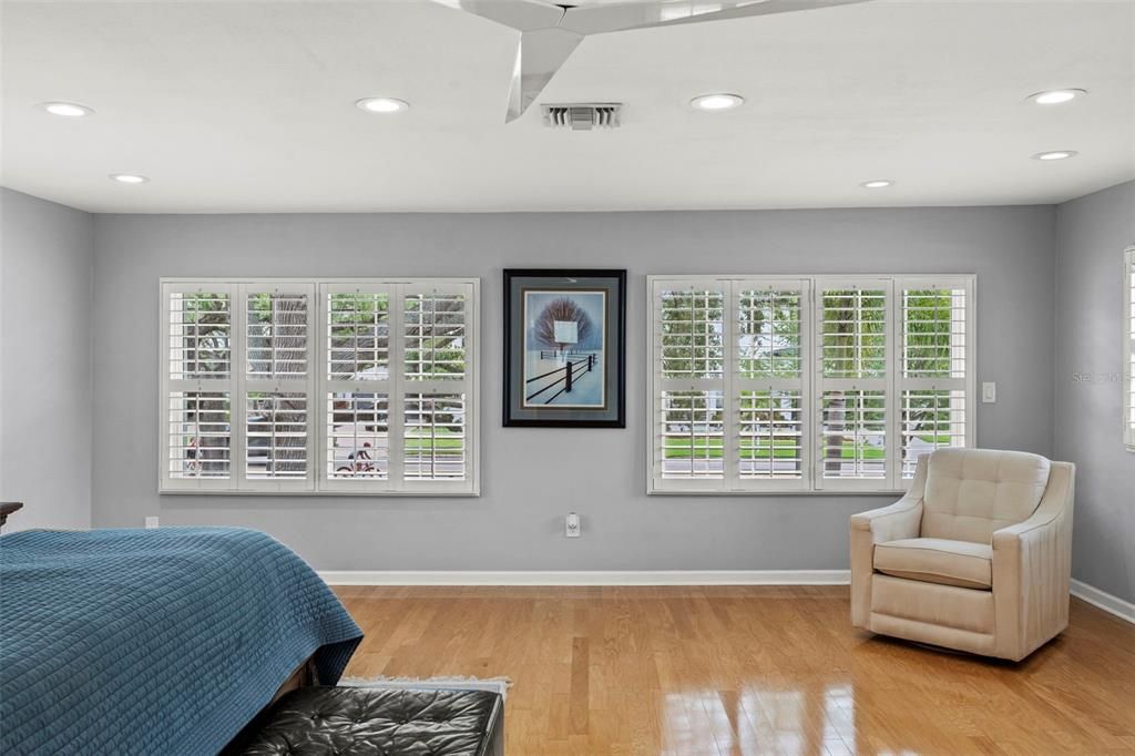 For Sale: $1,799,000 (5 beds, 3 baths, 3050 Square Feet)