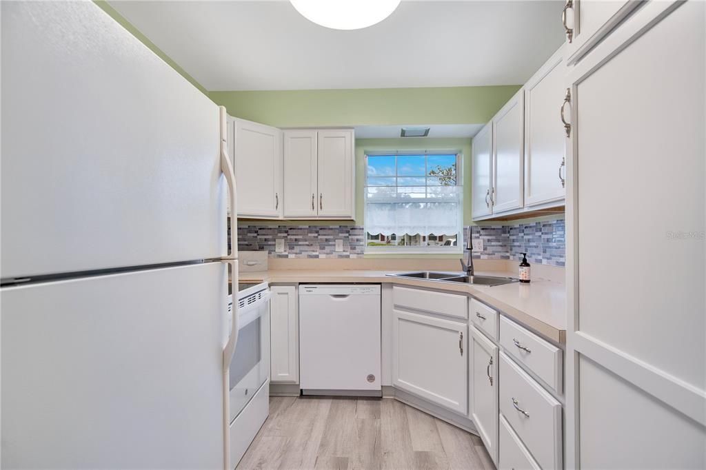 En Venta: $158,000 (2 camas, 2 baños, 1091 Pies cuadrados)