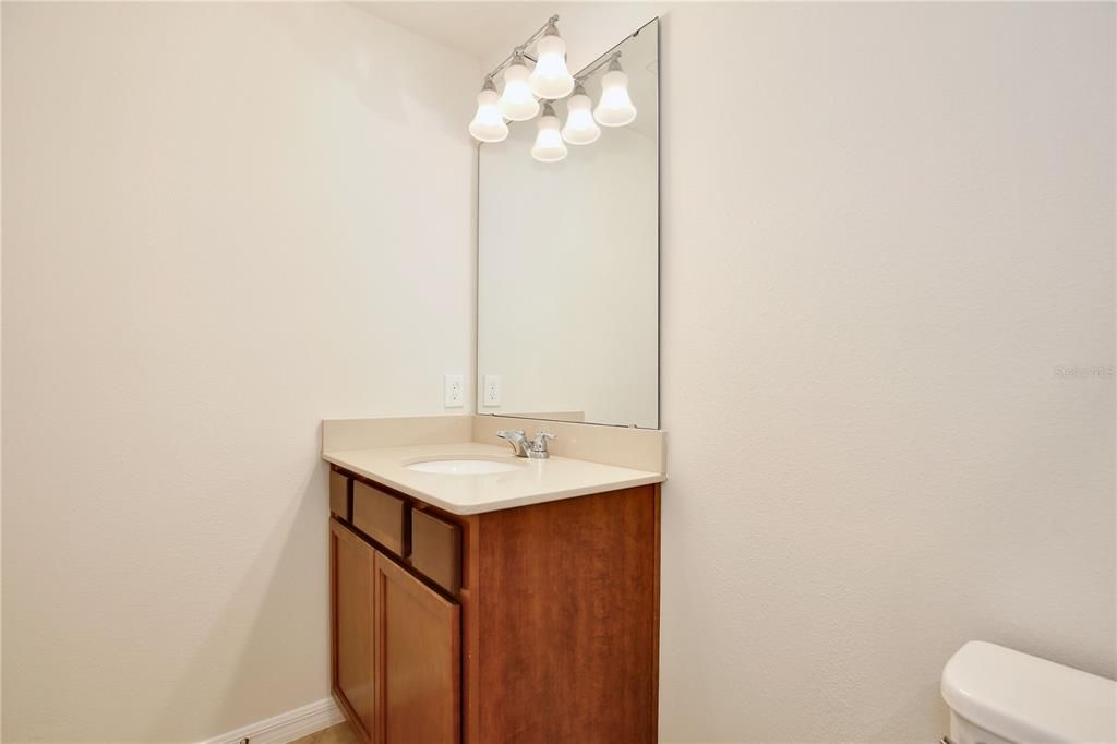 В аренду: $2,195 (2 спален, 2 ванн, 1706 Квадратных фут)