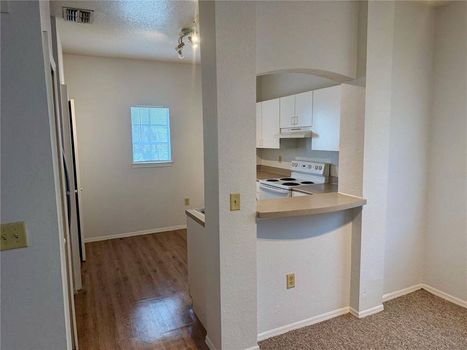 В аренду: $1,395 (1 спален, 1 ванн, 951 Квадратных фут)