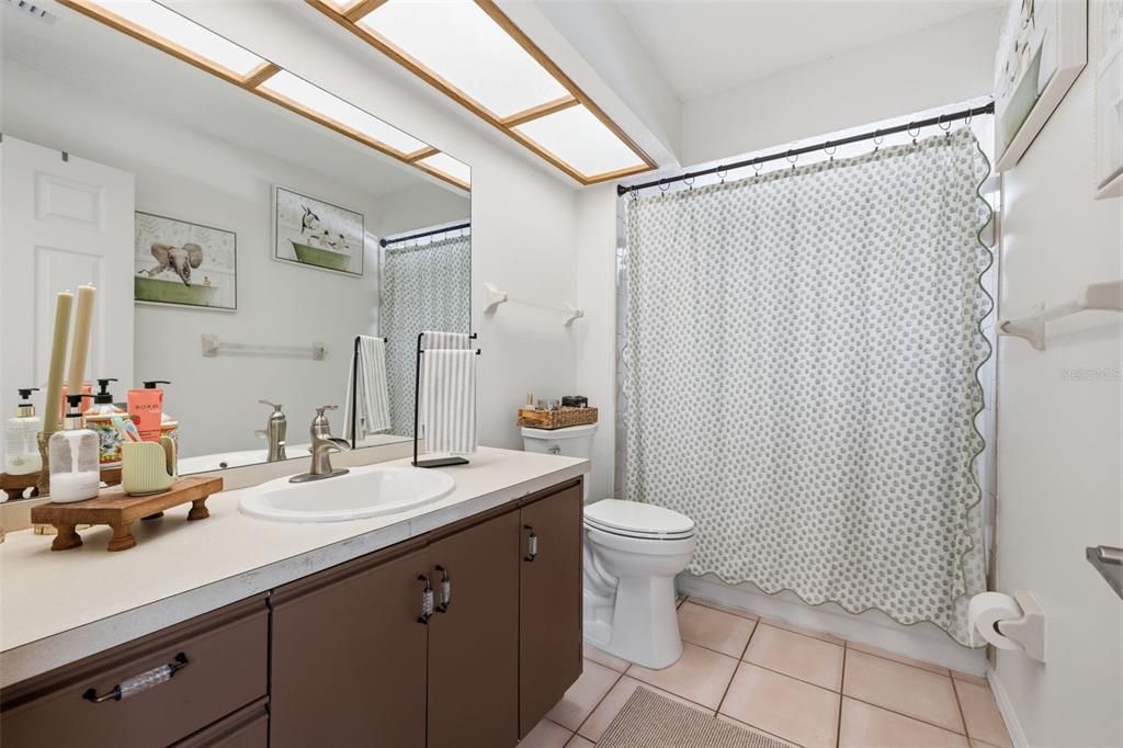 En Venta: $549,999 (4 camas, 2 baños, 2280 Pies cuadrados)