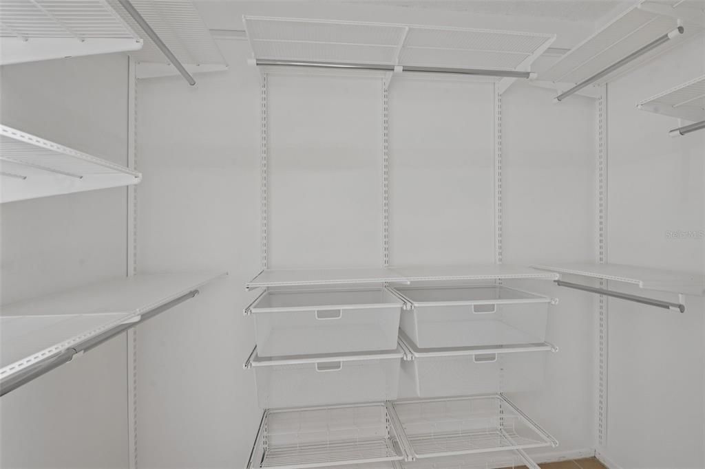 En Venta: $299,900 (2 camas, 2 baños, 1649 Pies cuadrados)